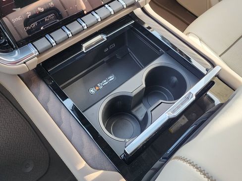 New 2026 GMC Yukon Denali w/ Denali Reserve Package image 35