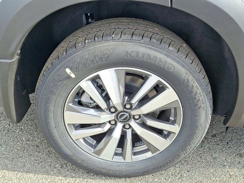 New 2025 Nissan Pathfinder SL image 5