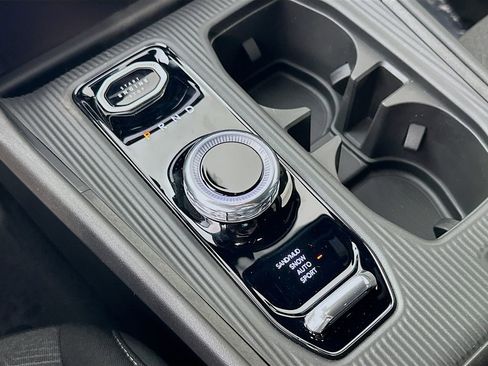 New 2026 Jeep Cherokee Laredo image 16