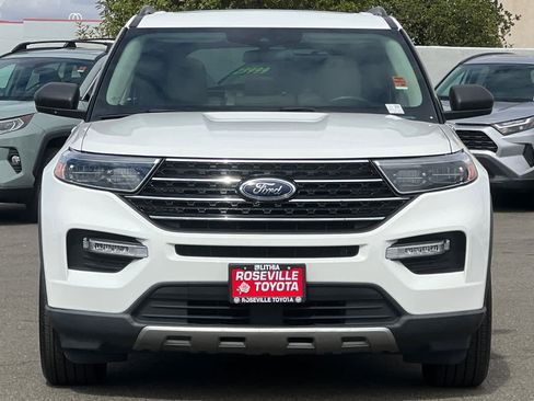 Used 2021 Ford Explorer XLT w/ Equipment Group 202A image 10