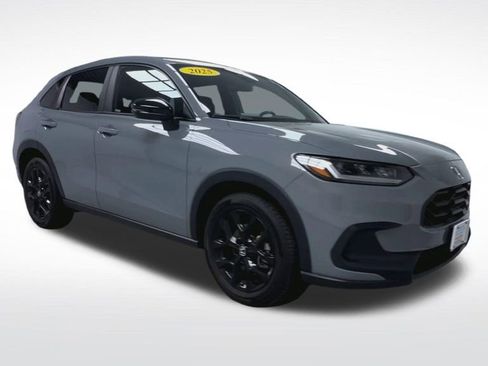 Used 2025 Honda HR-V Sport image 2