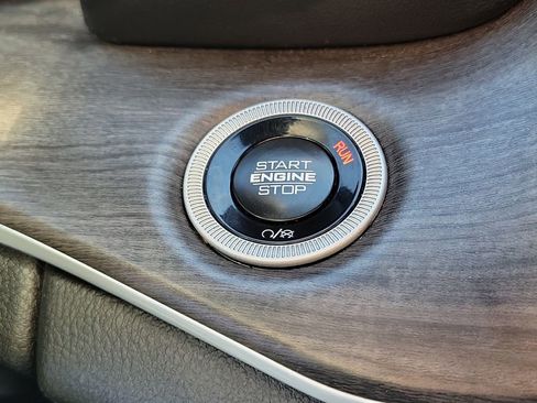 Certified 2024 Jeep Grand Cherokee L Limited w/ Black Appearance Package image 13