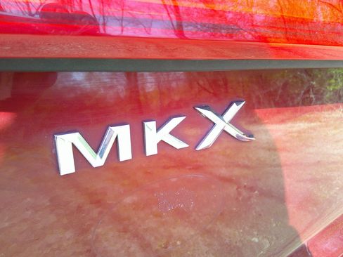 Used 2016 Lincoln MKX Reserve w/ Cargo Utility Package image 12