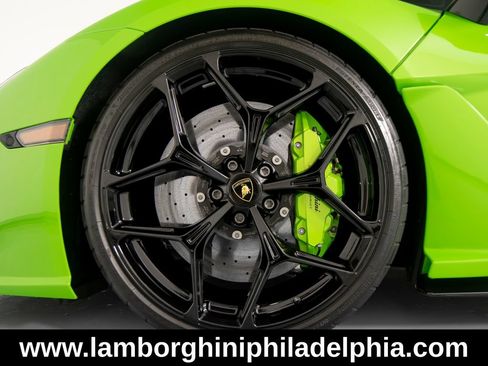 Used 2024 Lamborghini Revuelto AWD/4WD image 9