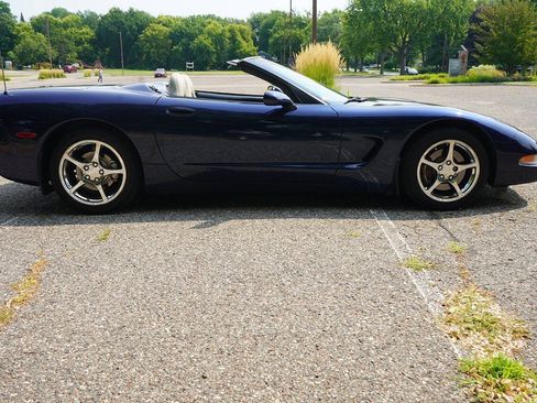 Used 2000 Chevrolet Corvette Convertible RWD image 5