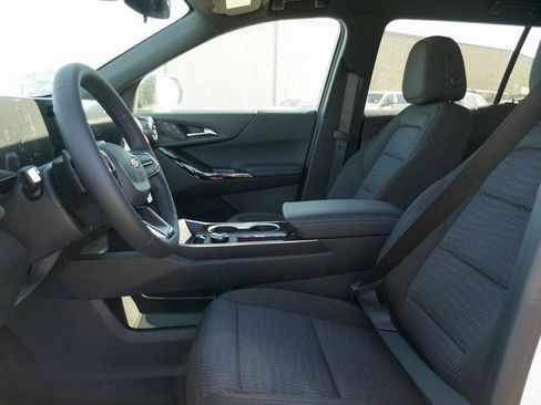 New 2026 Chevrolet Equinox LT image 13