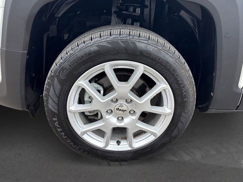 Used 2022 Jeep Renegade Latitude image 12