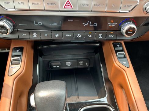Used 2024 Kia Telluride SX Prestige X-Pro AWD/4WD image 17