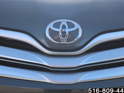 Used 2015 Toyota Venza Limited image 39