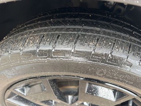 Certified 2022 Kia Telluride EX w/ EX Premium Package AWD/4WD image 40