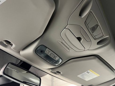 Used 2020 Ford Transit Connect XLT image 24