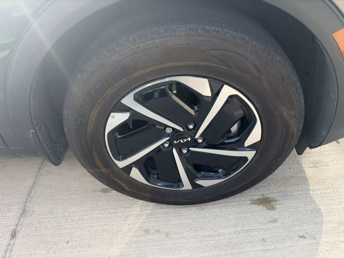 Certified 2025 Kia Sportage LX FWD image 14