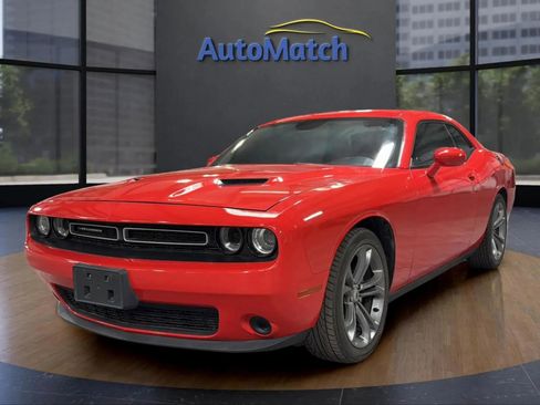 Used 2020 Dodge Challenger R/T image 3