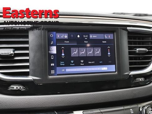 Used 2023 Chrysler Voyager LX FWD image 19