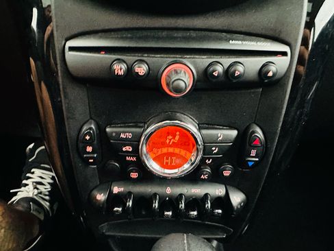 Used 2015 MINI Cooper Paceman S image 14