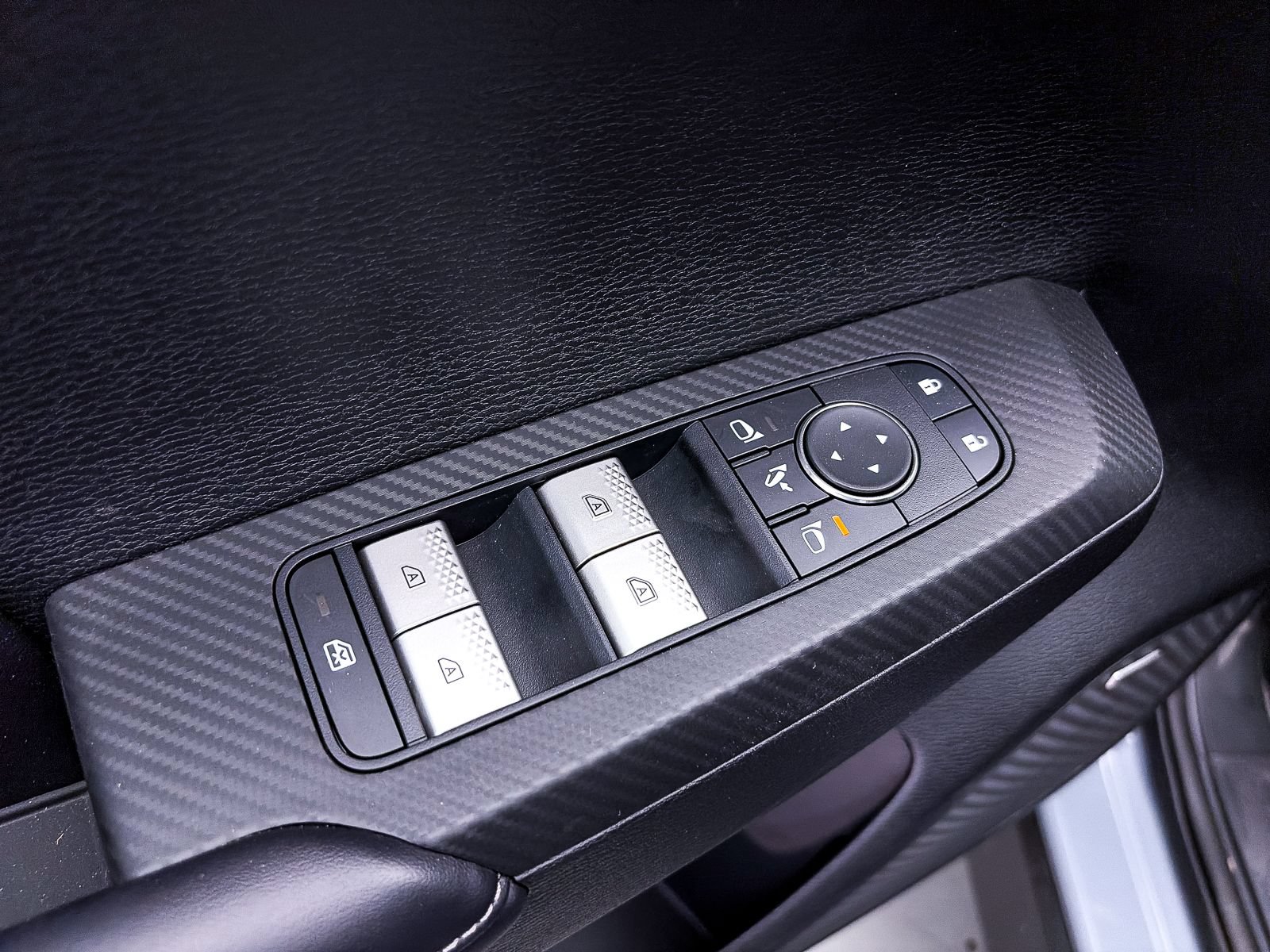 Used 2026 Mitsubishi Outlander AWD image 8
