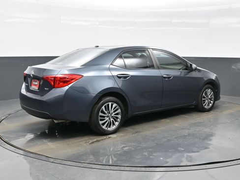 Used 2019 Toyota Corolla XLE image 6