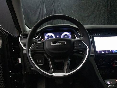 Used 2023 Jeep Grand Cherokee Limited w/ Trailer Tow Prep Group (B) image 23