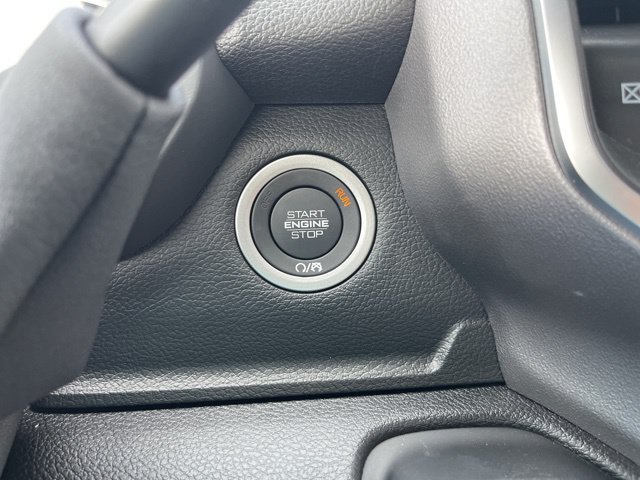 New 2026 RAM 2500 Big Horn AWD/4WD image 32
