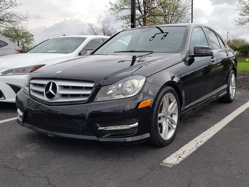 Used 2013 Mercedes-Benz C 300 4MATIC Sedan image 3