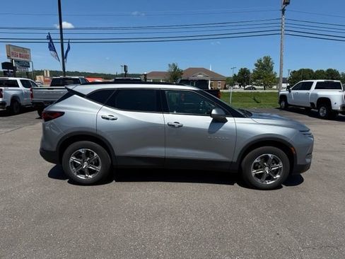 Used 2023 Chevrolet Blazer LT w/ Convenience Package FWD image 11