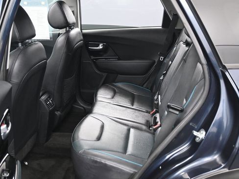 Used 2020 Kia Niro EX Premium image 34