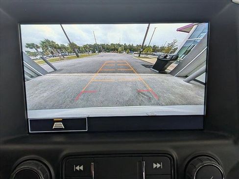 Used 2023 GMC Terrain SLT image 13