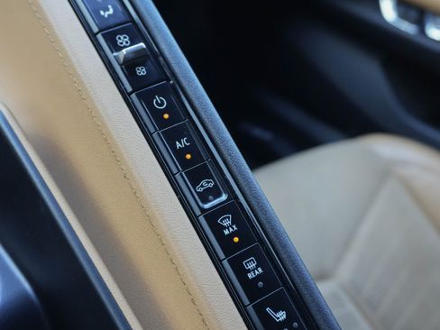 Used 2021 Chevrolet Corvette Stingray Preferred Cpe w/ 2LT image 32