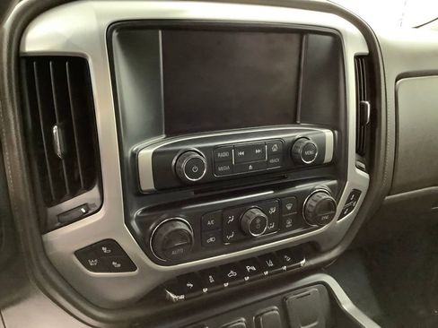Used 2014 GMC Sierra 1500 SLT w/ SLT Crew Cab Value Package AWD/4WD image 17
