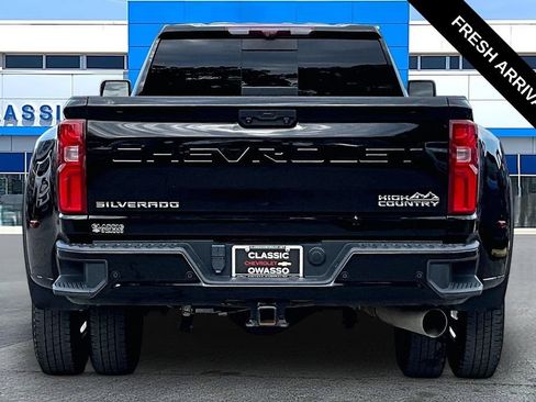 Used 2024 Chevrolet Silverado 3500 High Country w/ High Country Premium Package AWD/4WD image 4