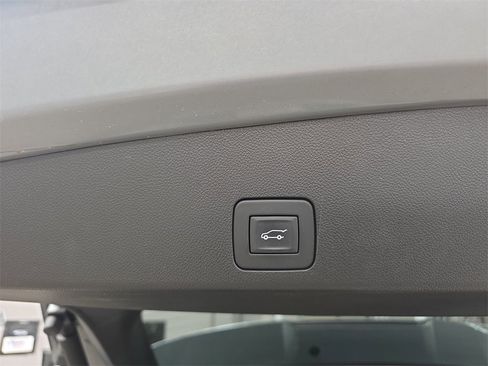 Used 2024 Buick Encore GX Avenir w/ Avenir Convenience Package image 13