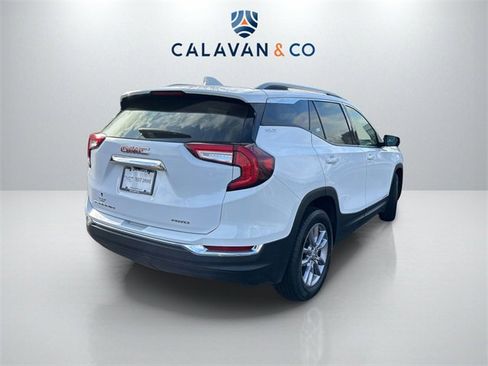 Used 2024 GMC Terrain SLT image 7