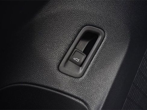 New 2026 Volkswagen Atlas SEL Premium R-Line image 9