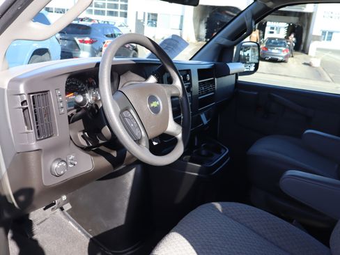 Used 2025 Chevrolet Express 3500 LS image 12
