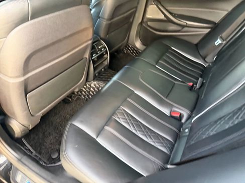 Used 2018 BMW M550i xDrive M550i xDrive Sedan 4D w/ Driving Assistance Package image 36