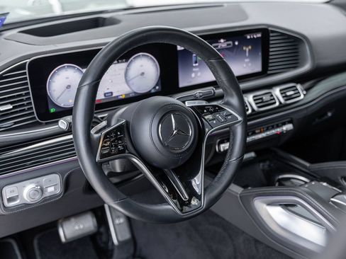 Used 2024 Mercedes-Benz Maybach GLS 600 4MATIC image 24