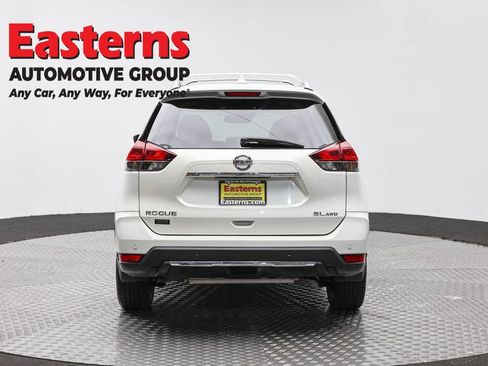Used 2020 Nissan Rogue SL w/ Premium Package AWD/4WD image 6