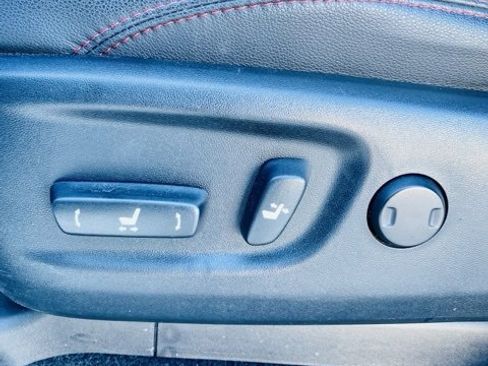 Used 2022 Toyota 4Runner TRD Off-Road Premium image 13