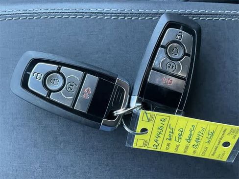 Used 2025 Ford Bronco Big Bend image 27