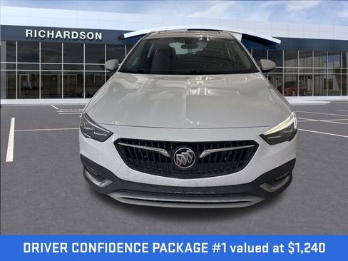 Used 2018 Buick Regal Preferred w/ Driver Confidence Package #1 image 2