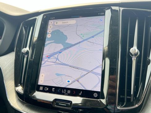 New 2025 Volvo XC60 B5 Plus w/ Protection Package Premier image 20