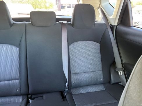 Used 2025 Kia Soul LX w/ LX Technology Package FWD image 35