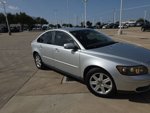 Used 2007 Volvo S40 2.4i FWD image 1