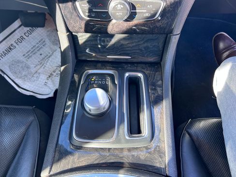 Used 2022 Chrysler 300 Touring L w/ Comfort Group image 22