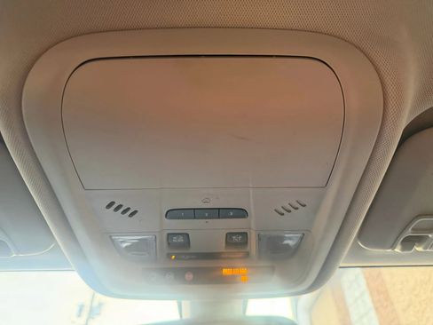 Used 2018 Buick Regal Essence image 22