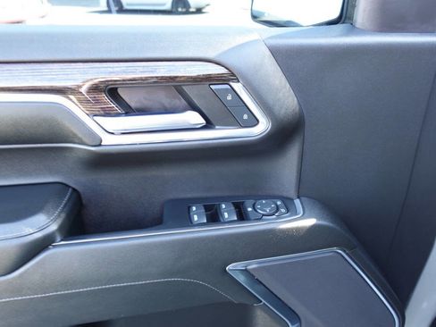 Used 2024 GMC Sierra 1500 Elevation image 16