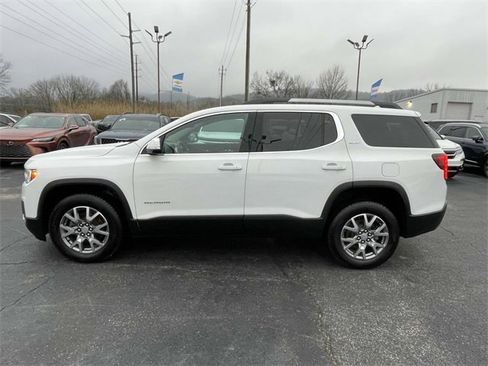 Certified 2020 GMC Acadia SLT image 2