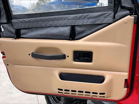 Used 2001 Jeep Wrangler SE image 21