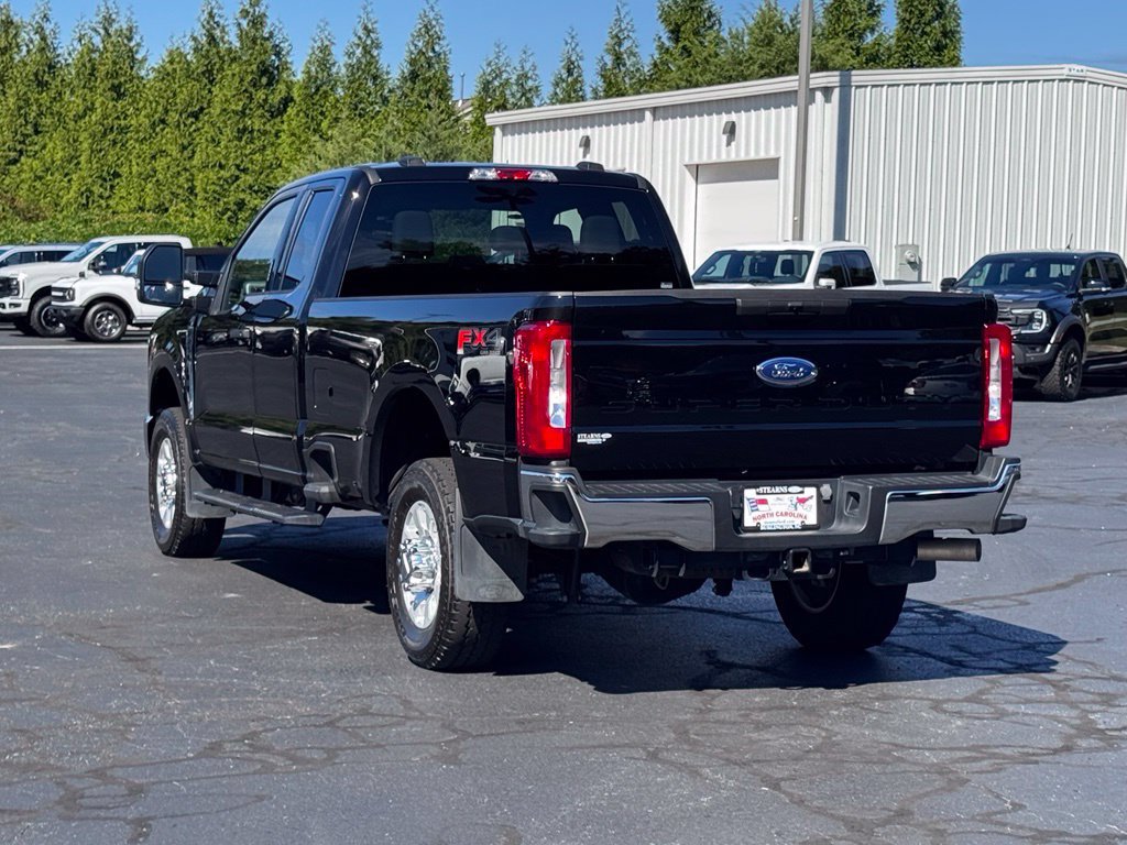Used 2024 Ford F250 XLT w/ FX4 Off-Road Package AWD/4WD image 14