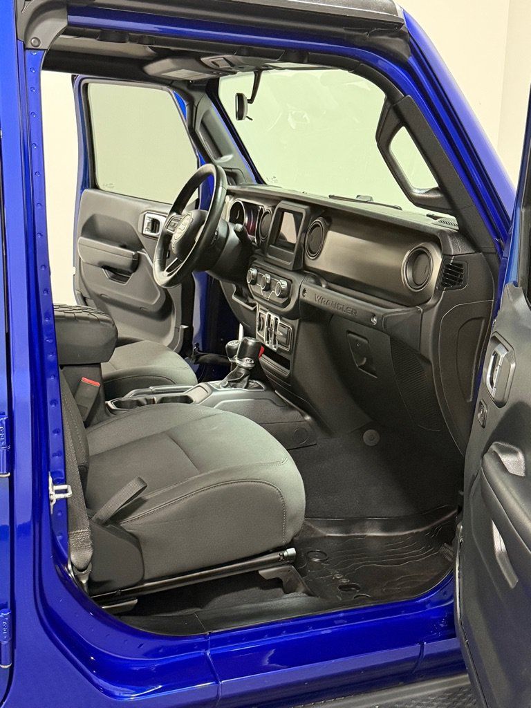 Used 2018 Jeep Wrangler Unlimited Sport S AWD/4WD image 11